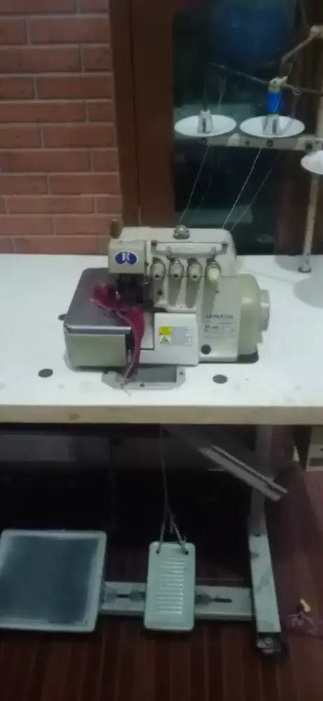 Mesin obras benang 4 jack darect