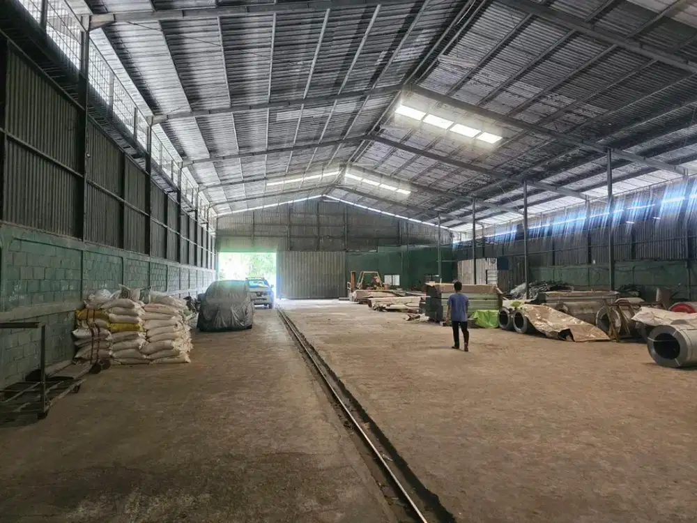 Ex Pabrik Besi Tanah Luas di Jalan Cikampek Padalarang