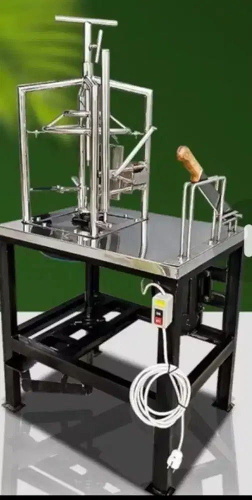 Paket usaha minuman. Kupas kelapa, juice dispenser, ice maker.