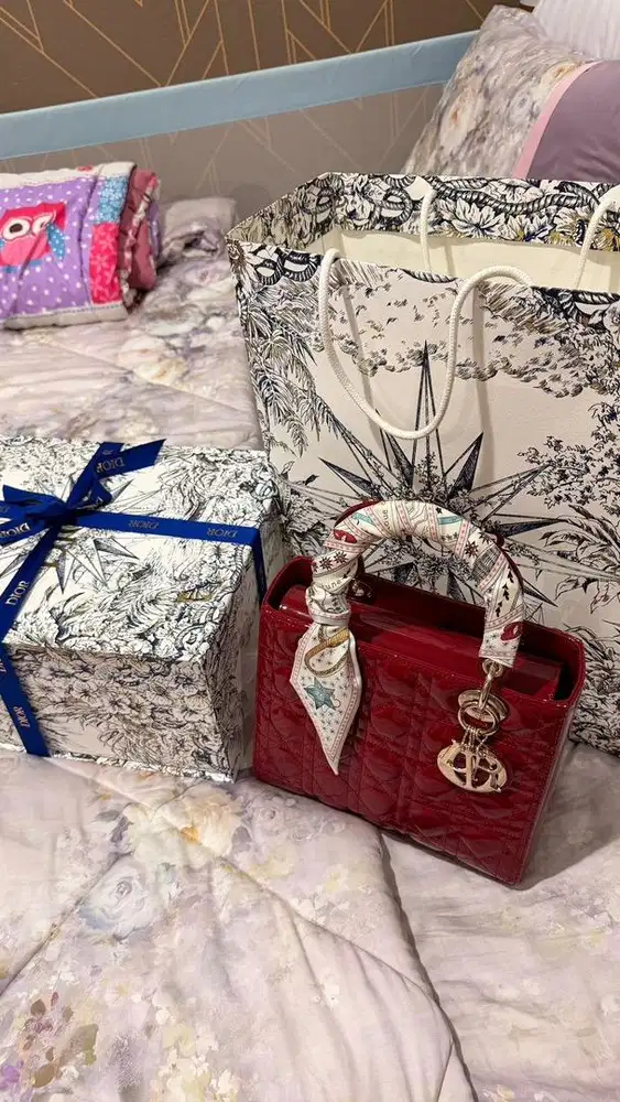 Tas lady dior size medium