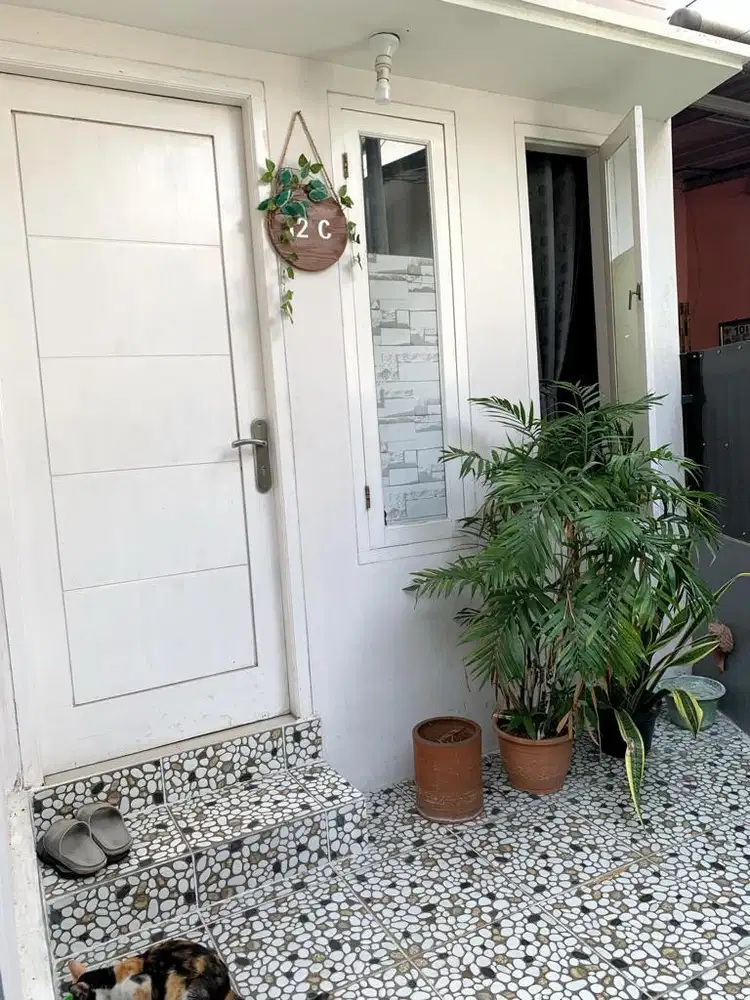 diseawakan rumah 2 kamar dalam gang tebet
