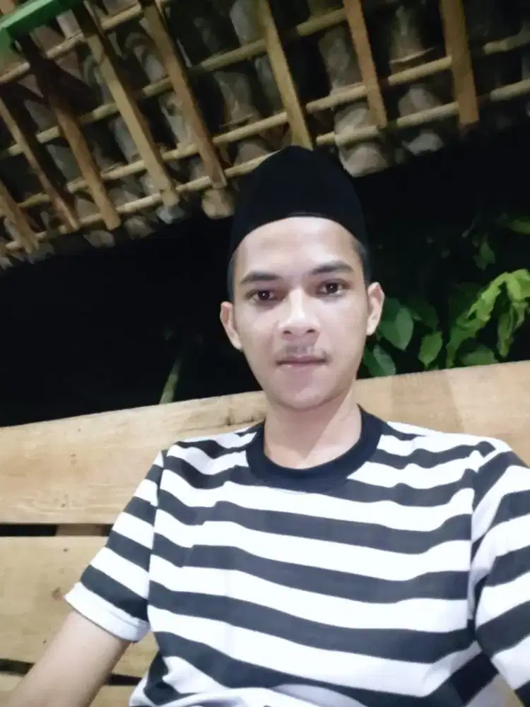 SAYA SEDANG MENCARI PEKERJAAN MBG