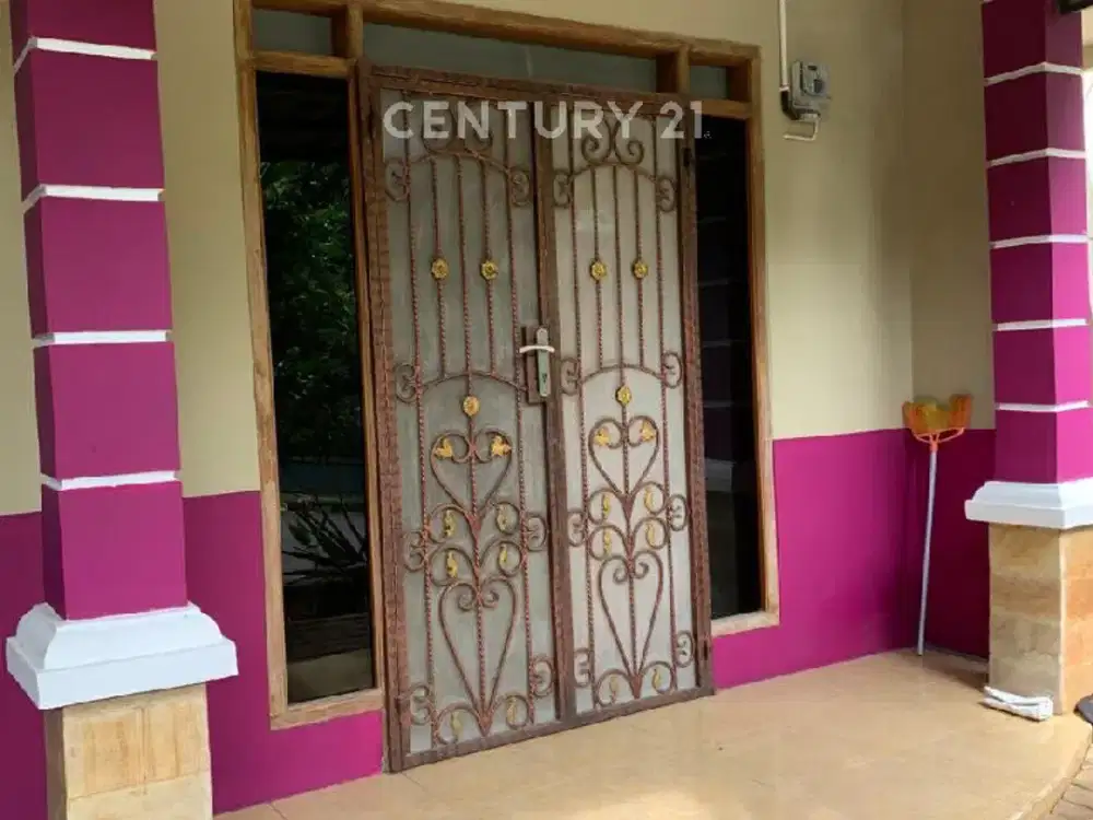 Rumah 2 Lantai Siap Huni Di Hook Di Lembah Hijau