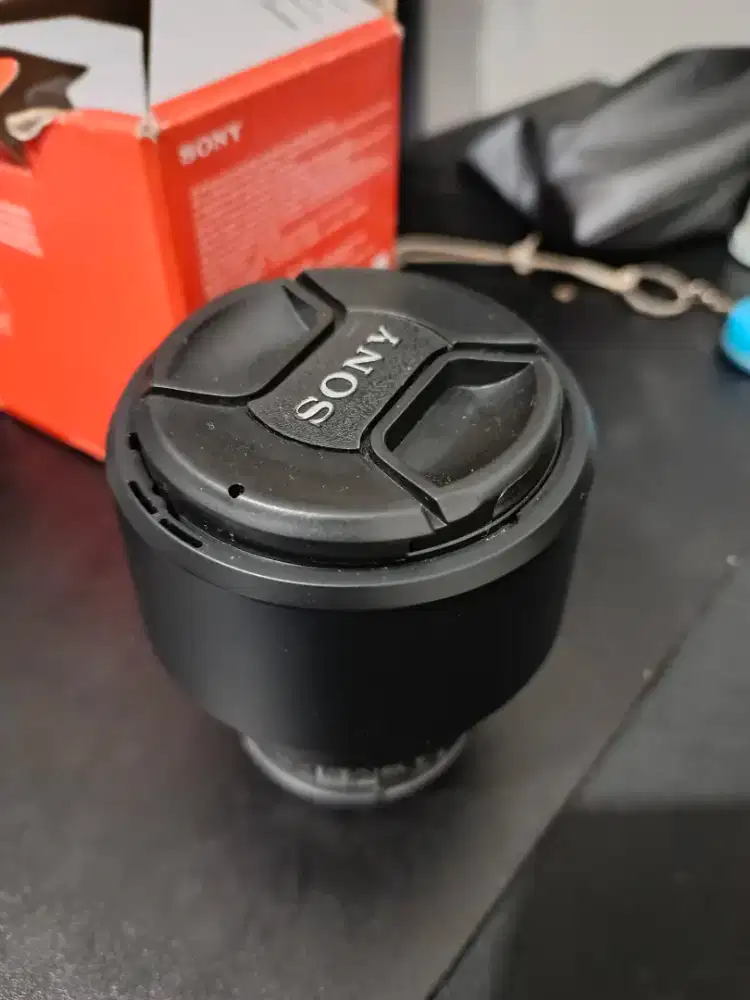 Lensa sony fe 85mm f 1.8