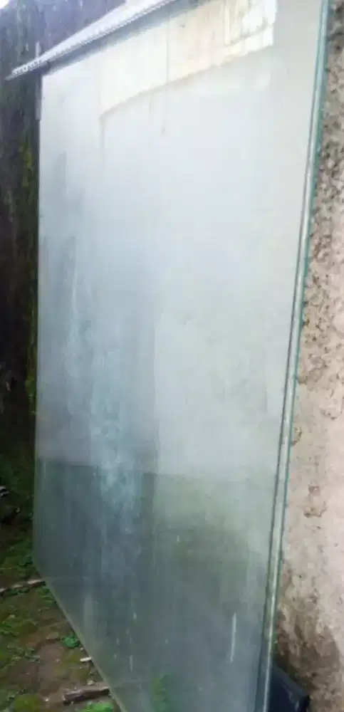 Dijual : Kaca Bening 5mm, Ukuran : 176x167 (2 lembar)