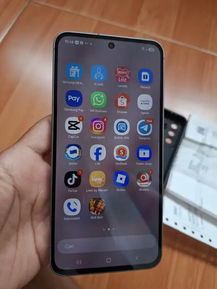 Samsung a56 ram 8/256 kondisi mulus terawat baru 2 bulan garansi sein