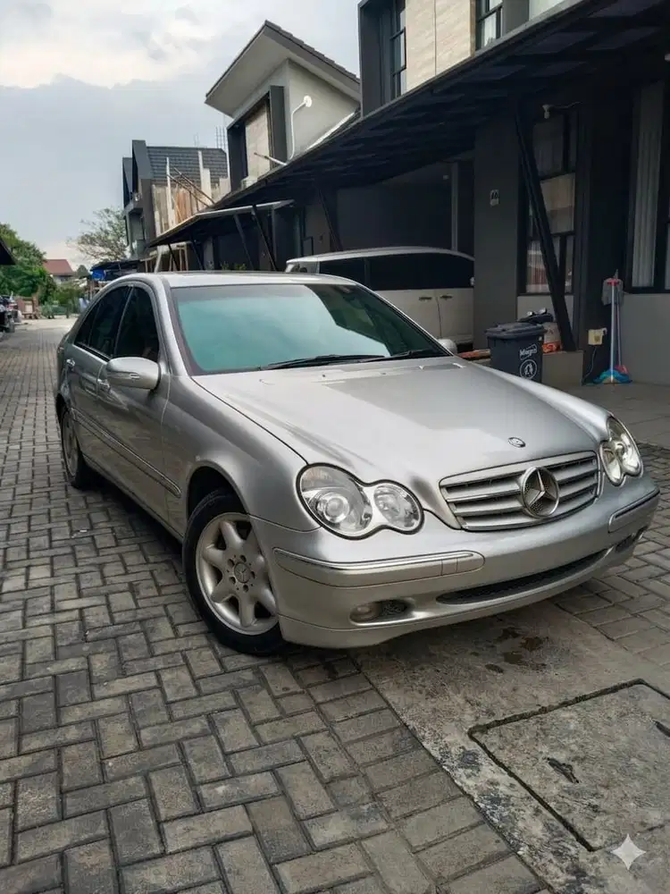 Mercedes-Benz C240 2003 Bensin