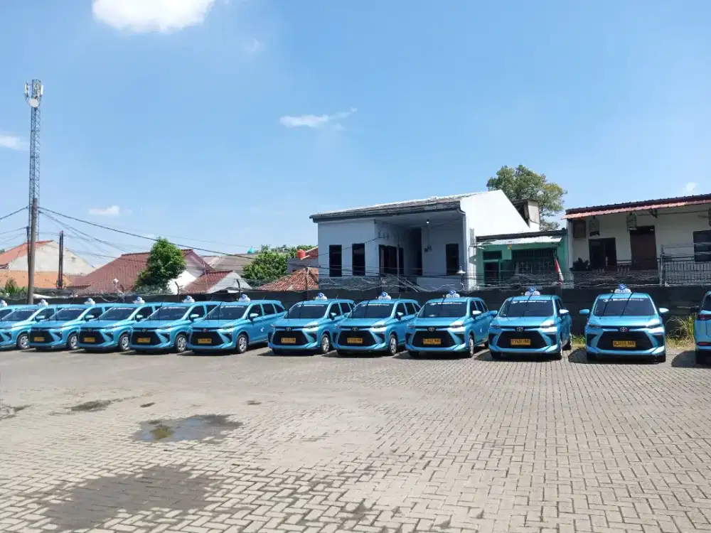 Lowongan kerja driver taxi