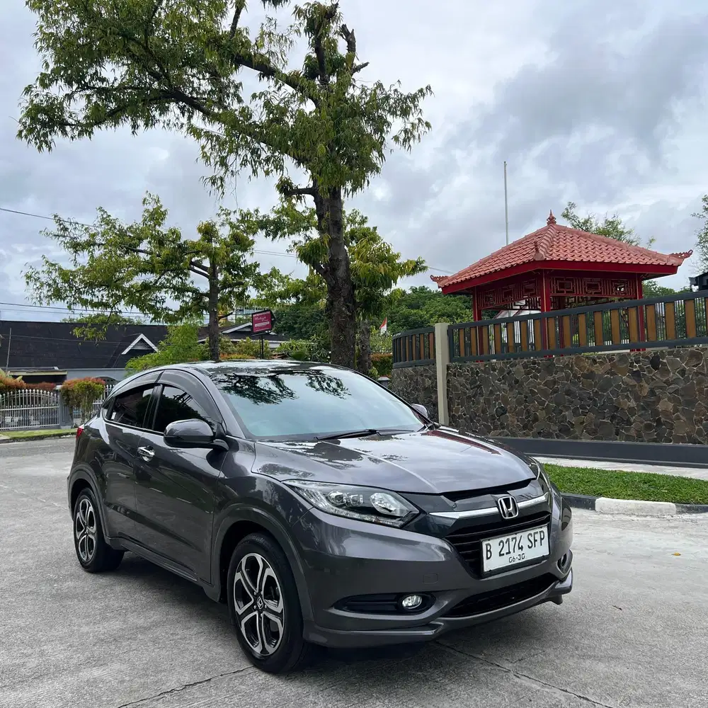 Hrv prestige 2015 sunroof istimewa