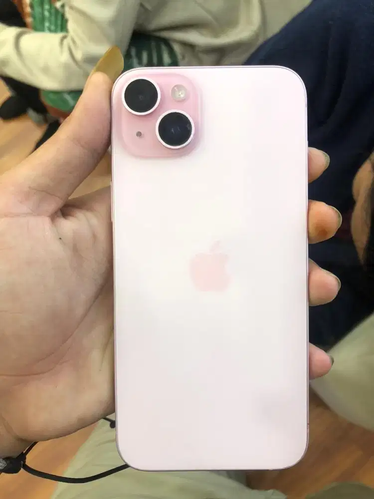 Di jual iPhone 15 plus 128 GB 11 JT nego Hp sama box IBOX no inter