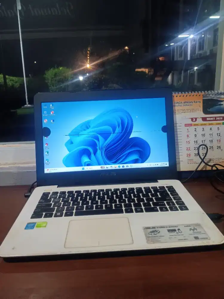 Laptop Asus dual vga game dan edit ringan gen 4