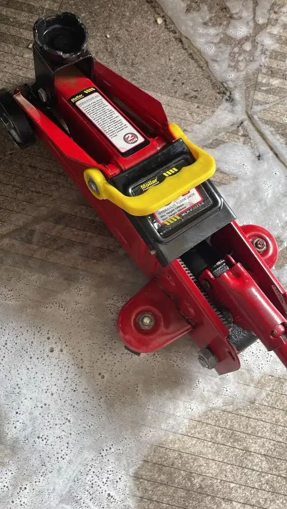 Dongkrak Buaya Mollar Rusak Tidak Ngangkat