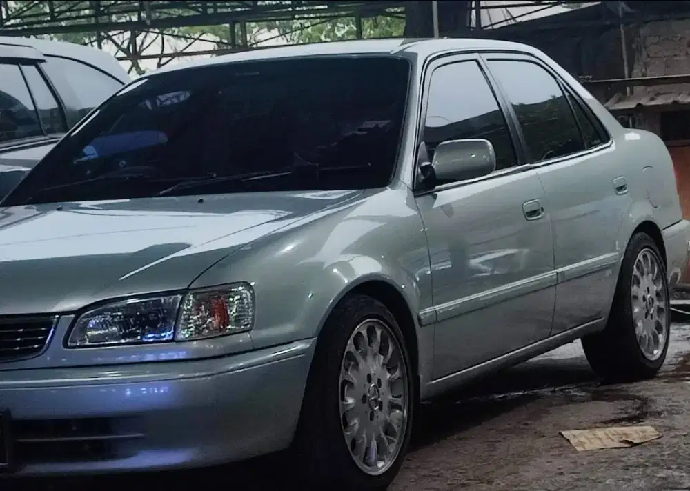 Toyota Corolla 2000 Bensin