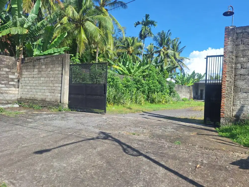 Lahan Gudang / Lahan pekarangan luas / rumah pribadi 6050 m2