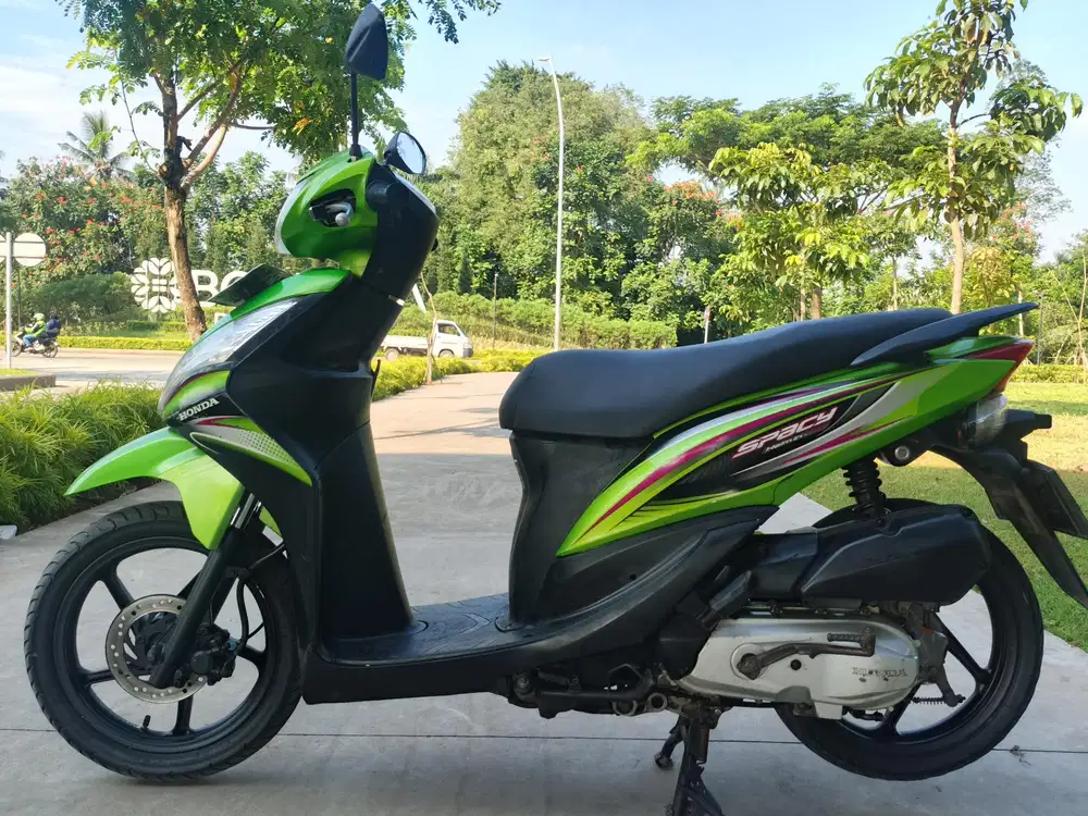 Honda spacy karbu 2012 stater tokcer halus mulus terawat