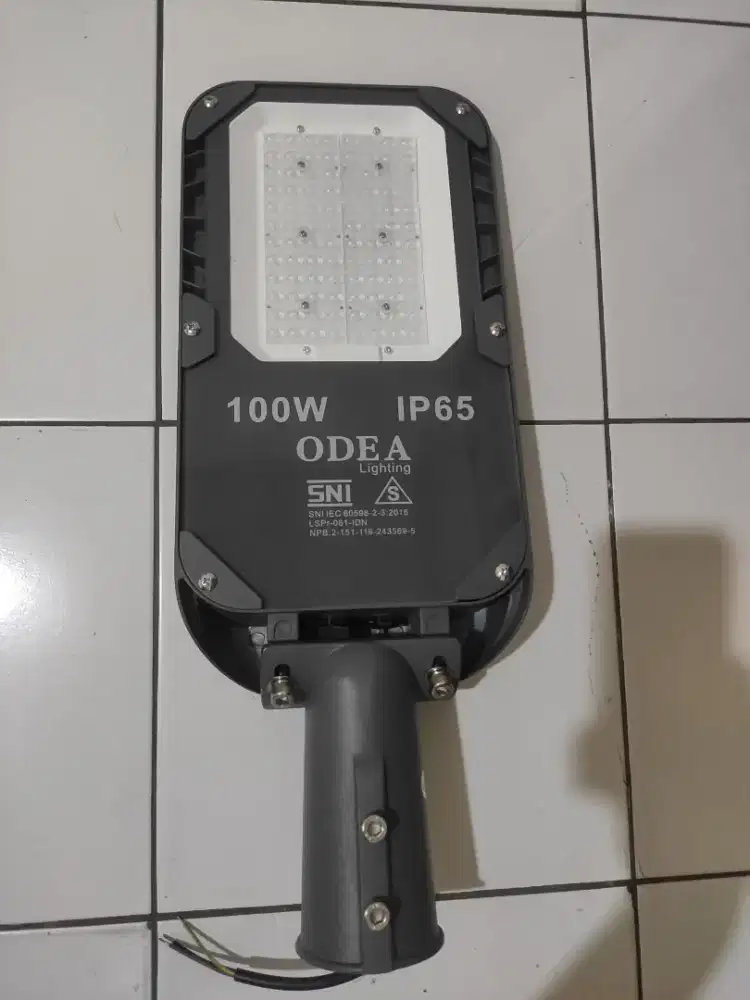 Lampu jalan listrik AC