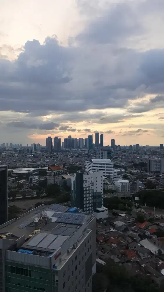 Butuh art cewek, buat bersih-bersih rumah.