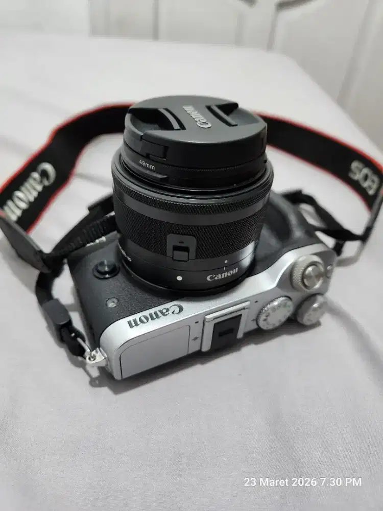 Canon M6 EOS + mulus nominus