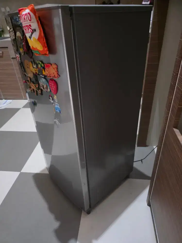 Kulkas LG tipe GN V191SL