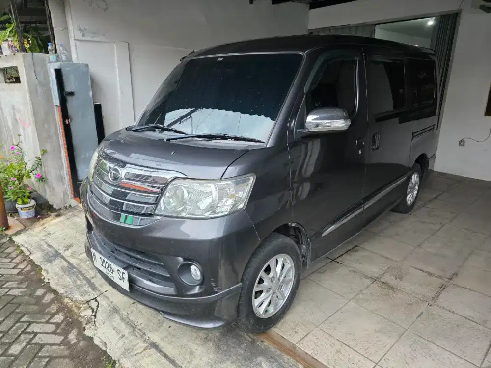 Daihatsu Luxio X at 2020 Grey