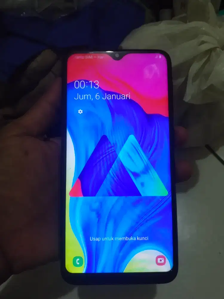 Samsung M10. 2/16 minus ada white spot 2 kecil di layar aman normal