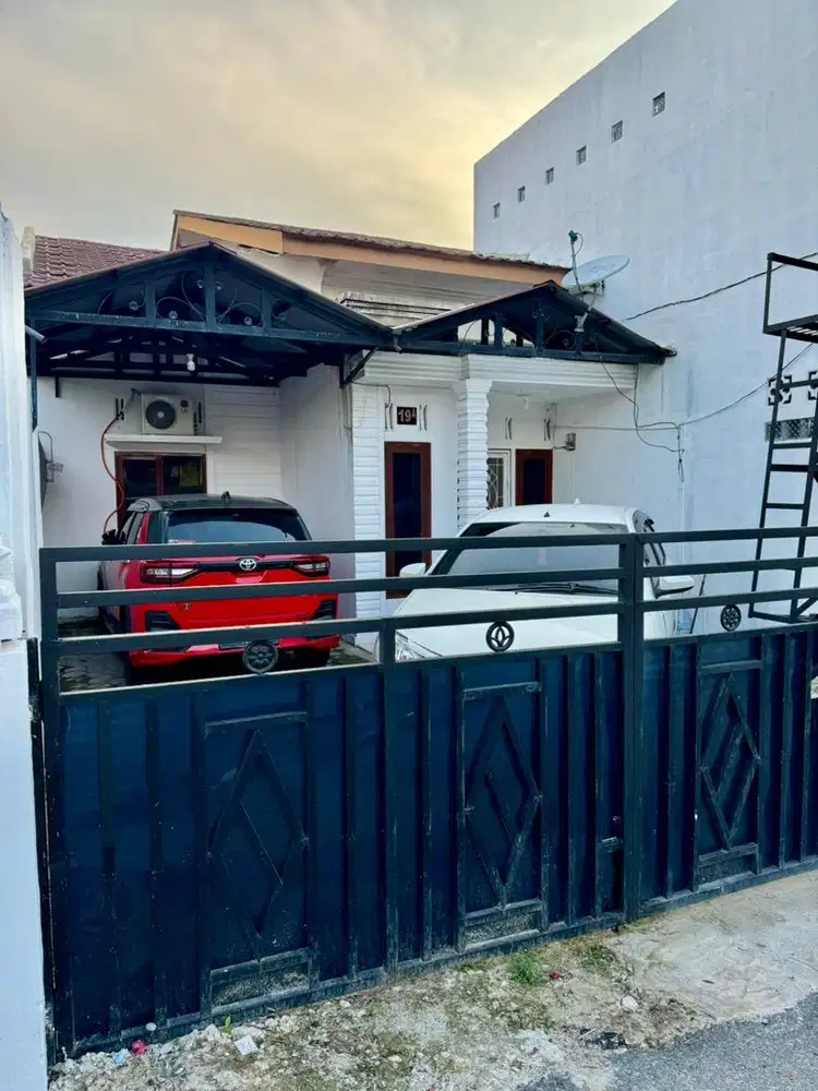 Rumah  disewakan / dijual full furnish ( khusus muslim )