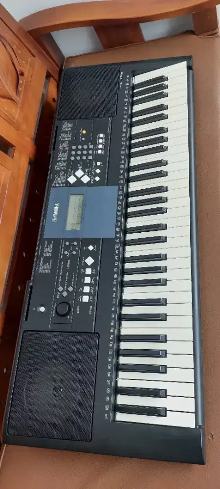 Keyboard yamaha Psr-E 333