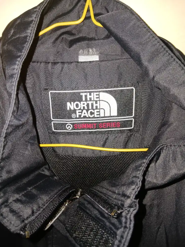 Jaket The Nort Face Summit Series