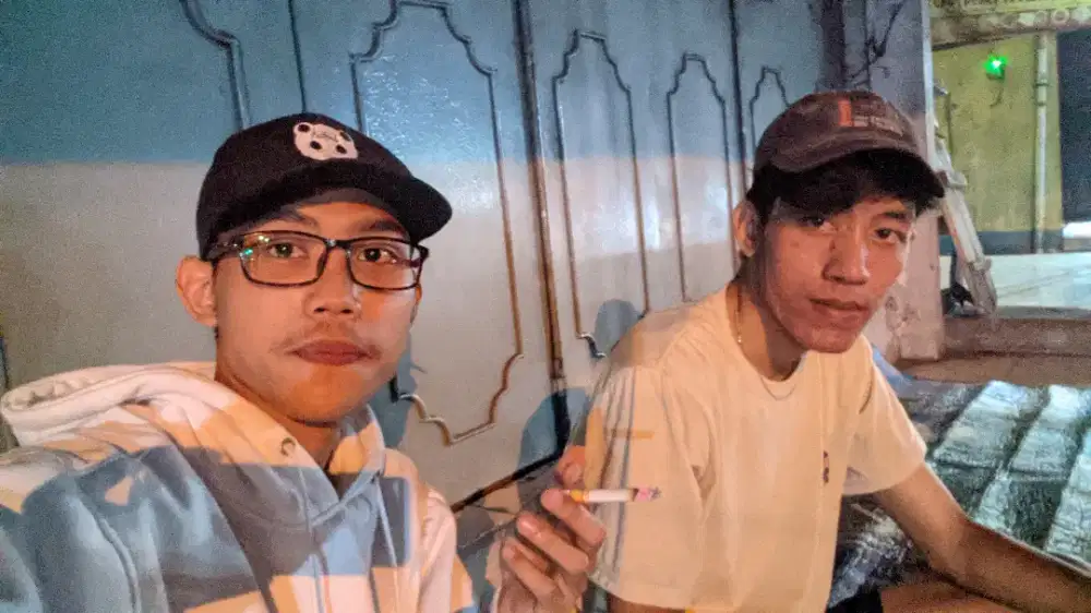 Sedang mencari lowongan pekerjaan