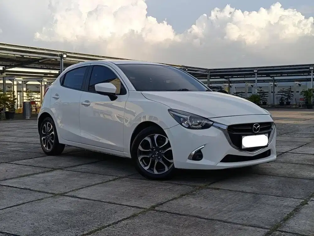 Mazda 2 R 1.5 AT Skyactiv 2017