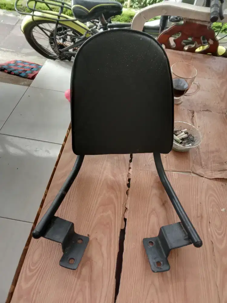 Sandaran jok motor fino