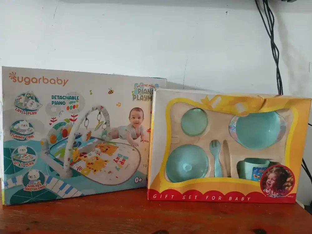 Piano playmat (sugar baby) dan 1 set alat makan
