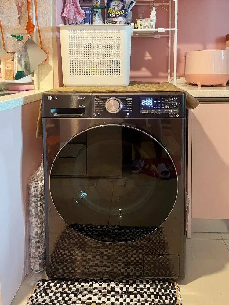 mesin cuci lg FV1414H2BA second like new