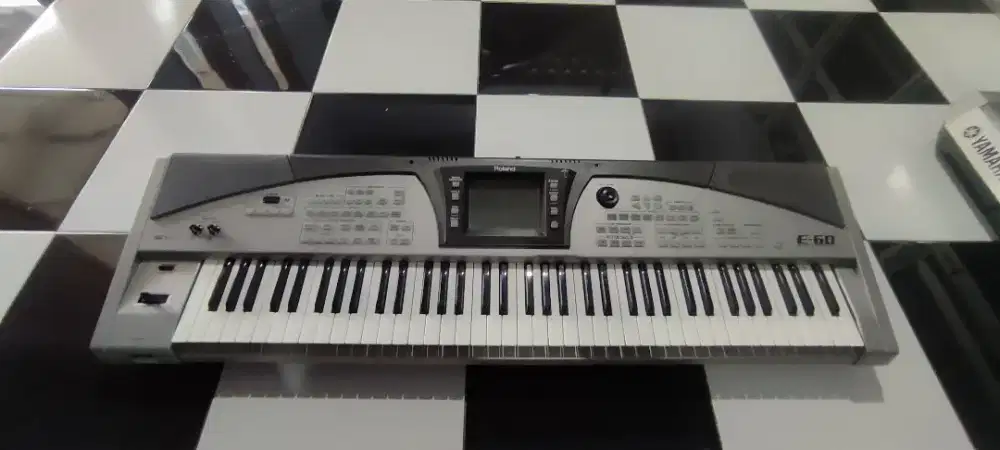 Roland E - 60
Kondisi Made in Italy