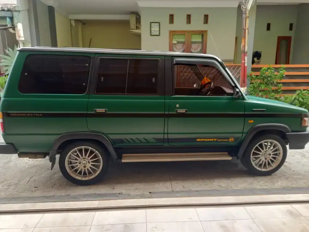 Jual Toyota kijang grand extra long 1.5 th 19995 kondisi masih aman