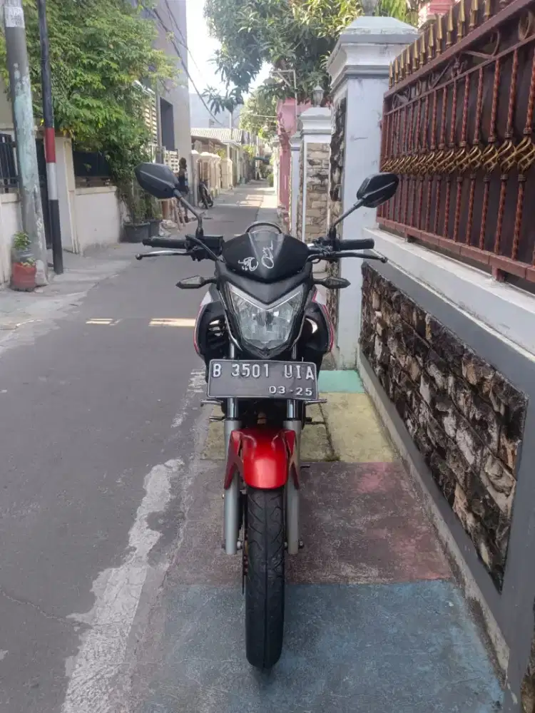 cb 150 r th 2015 mesin sehat body orisinil