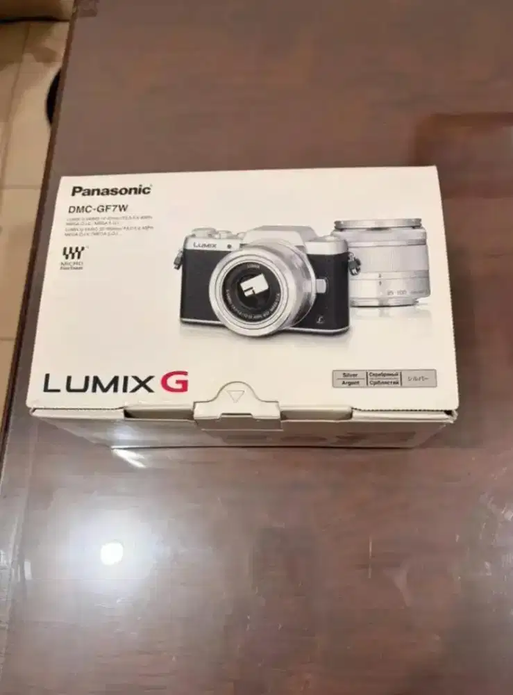 Kamera Panasonic DMC-GF 7W (Lumix G) Like New