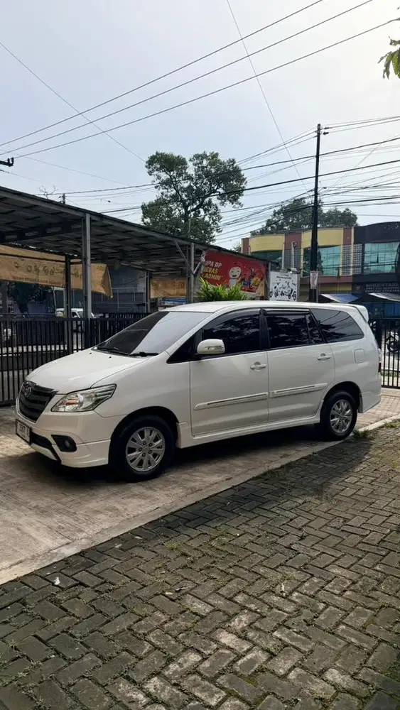 INNOVA BARONG G LUXURY 2.0 BENSIN CAPTAIN SEAT 2013 PUTIH