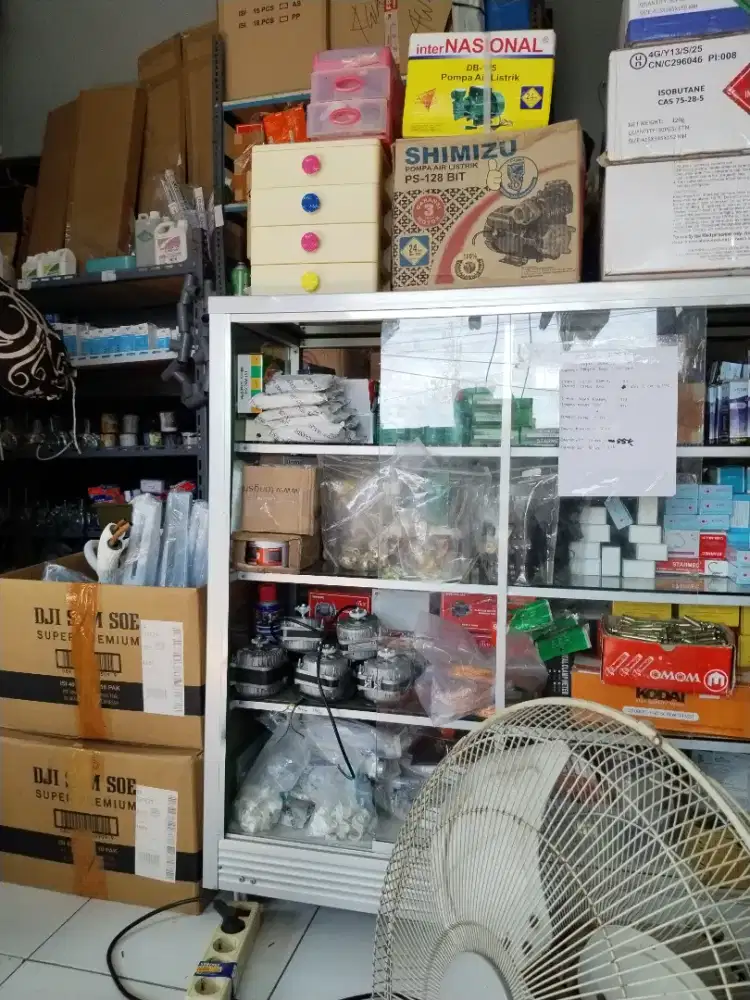 Di cari karyawati untuk toko alat Listrik