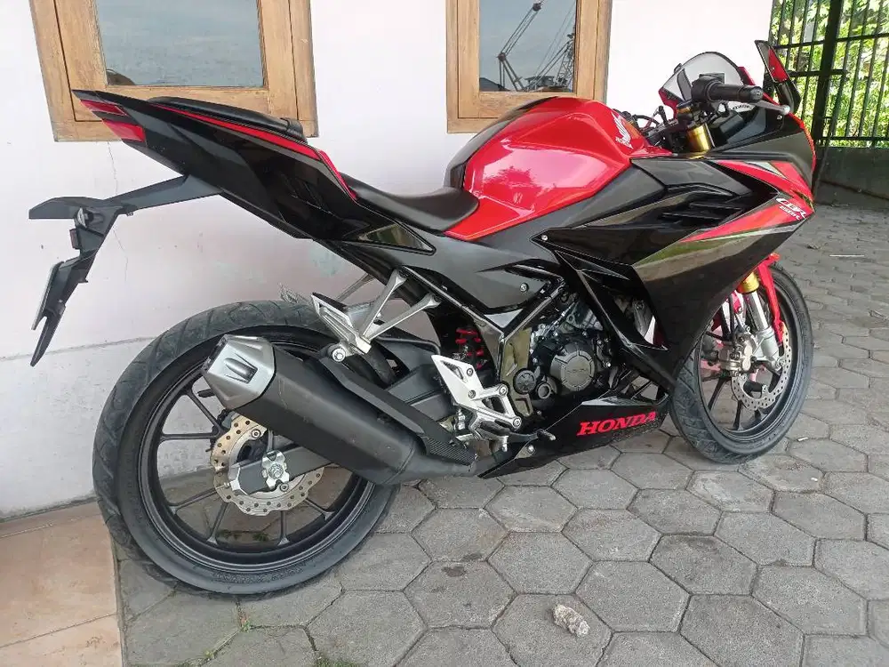 Honda CBR150R 2024
