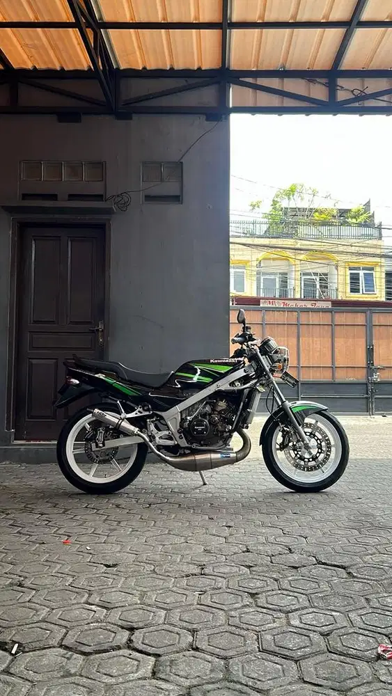 Kawaski Ninja R 2012