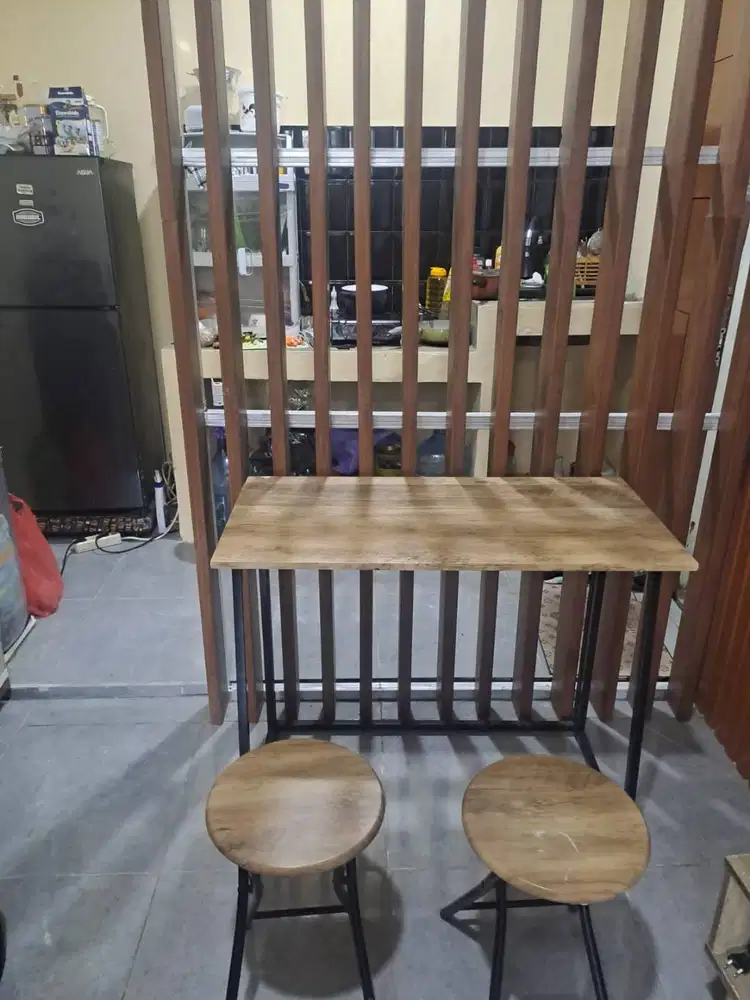 Informa lexy set meja makan 2 kursi