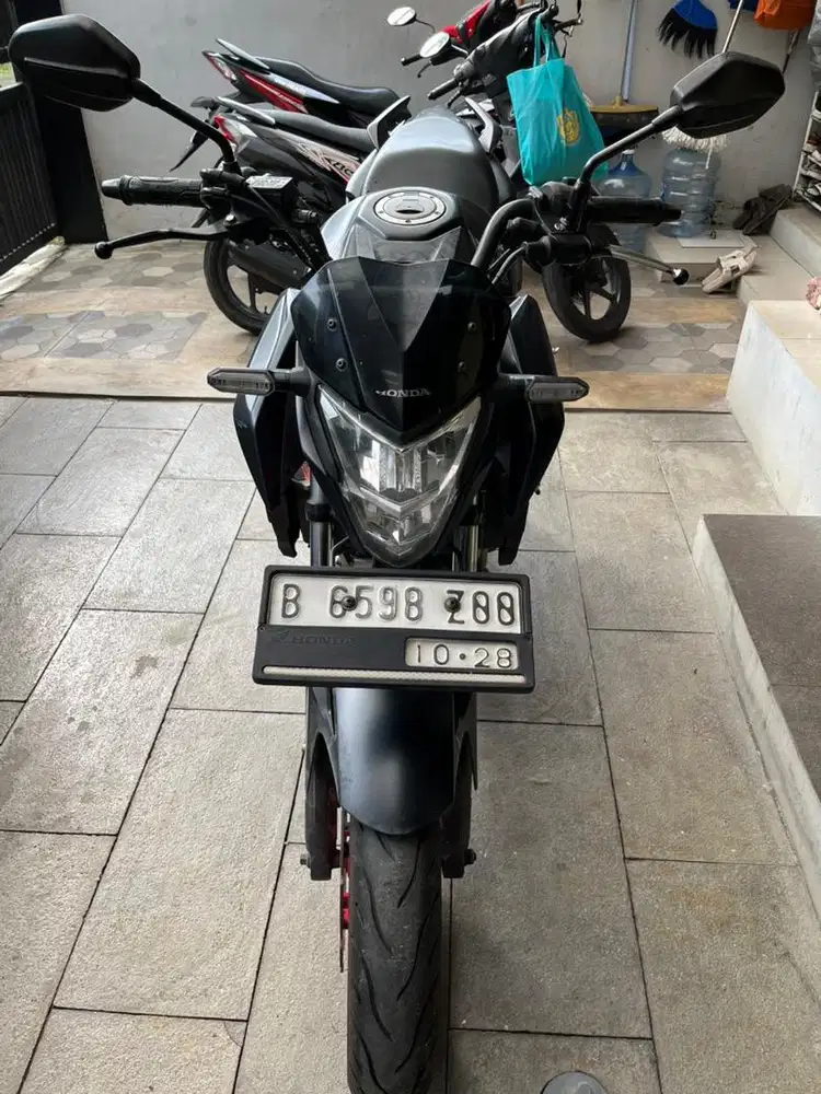 JUAL HONDA CB 150 R