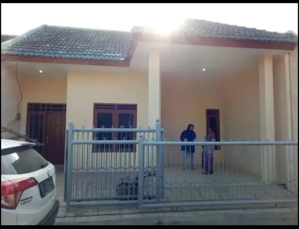 Jual: Rumah Baru Renov, nyaman, sejuk, menghadap timur, bebas banjir