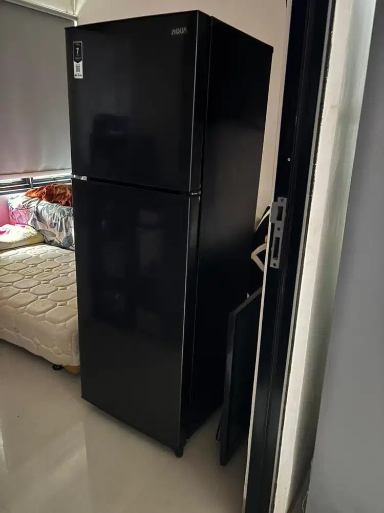 Dijual Kulkas Aqua AQR-D270