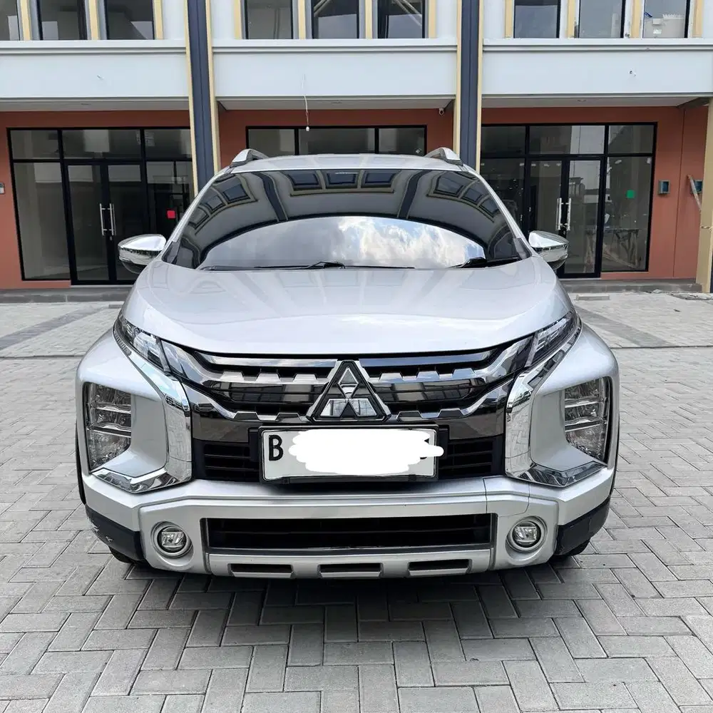 (CASH) Mitsubishi Xpander Cross 2019 Matic 4x2 AT Automatic