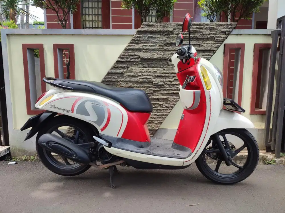JUAL SCOOPY FI TAHUN 2013 CAKEP
