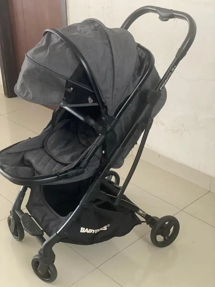 Stroller merk babydoes