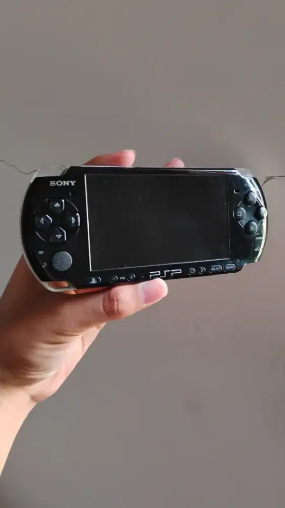 PSP Seri 3000 Piano Black - Siap Pakai!