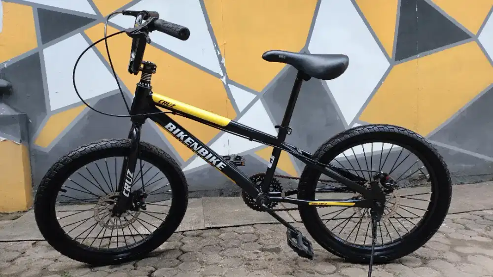 [ Jual cepat ] Sepeda BikeNBike (BNB) Model Cruz ,Rem cakram dpn blk
